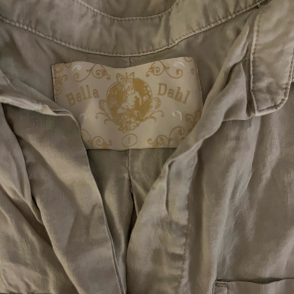 Bella Dahl military button down work blouse taupe trendy s small gray - Picture 4 of 5